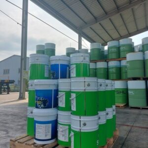 Các sản phẩm dầu nhớt SHL bao gồm: 1, Dầu Cắt Gọt Pha Nước 2, Dầu Cắt Gọt Không Pha Nước 3, Dầu Tạo Hình 4, Dầu Chống Gỉ 6, Dầu Tẩy Rửa 6, Dầu Trục Quay, Dầu Máy Nén Khí 7, Dầu Cán 8, Dầu Thủy Lực, Dầu Bánh Răng, Dầu Máy 9, Các Loại Mỡ Công Nghiệp 10, Hóa chất công nghiệp 11, Dầu hóa dẻo cao su, PVC